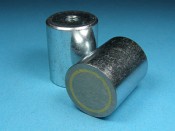 Bar-grip with core of AlNiCo 500 and screw tapping